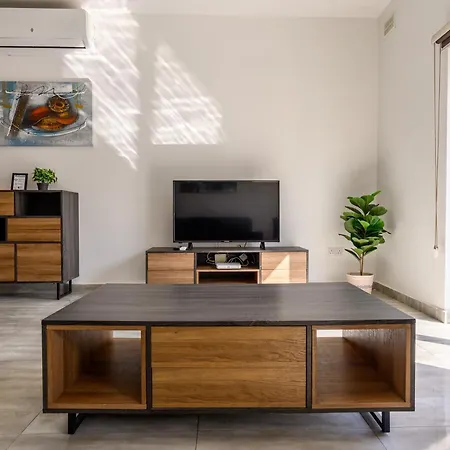 F11 Room 1, Private Double Room With Private Bathroom In Shared Flat Msida Exterior photo