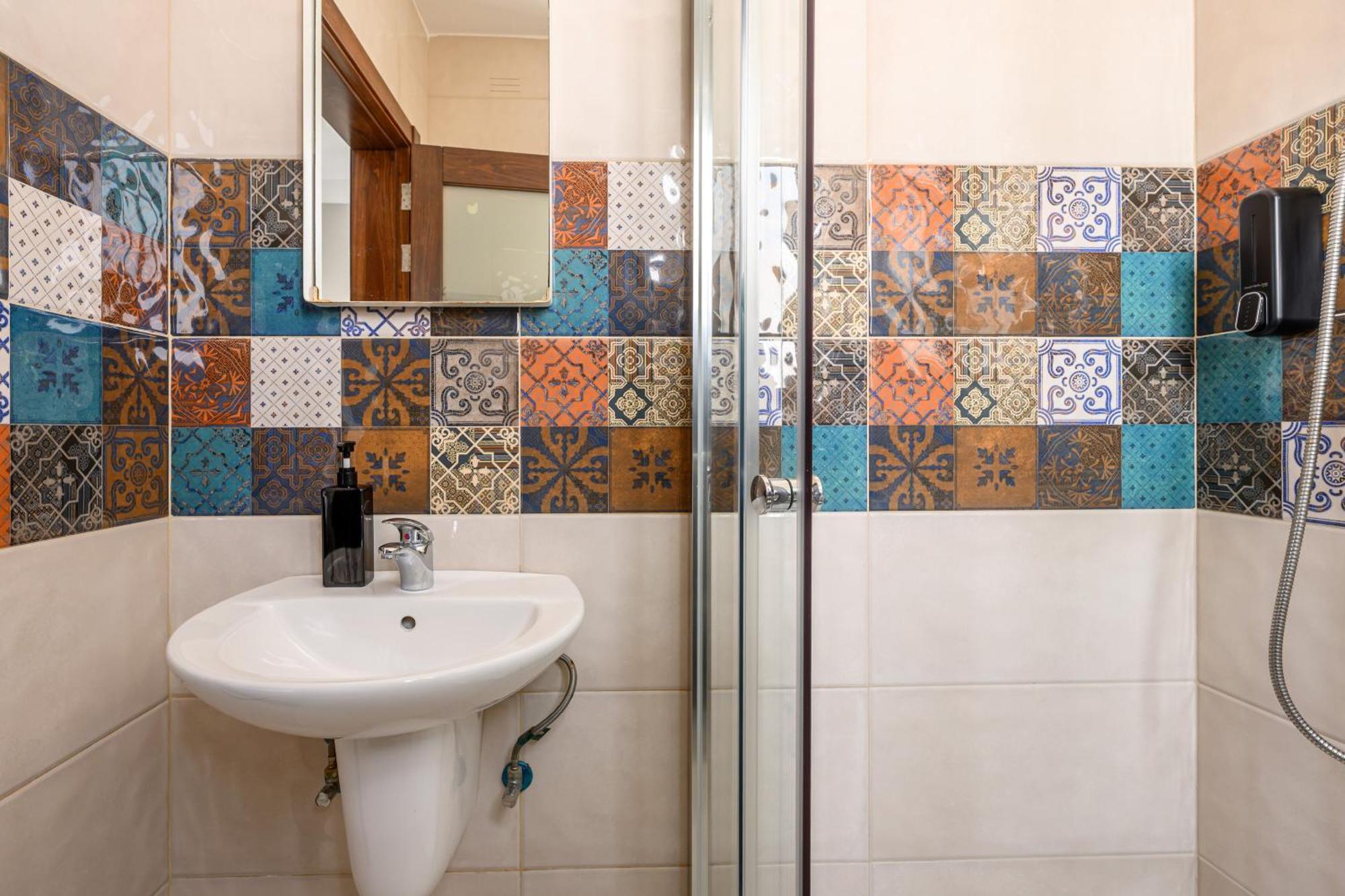 民宿 F11 1, Private Double With Private Bathroom In Shared Flat Msida