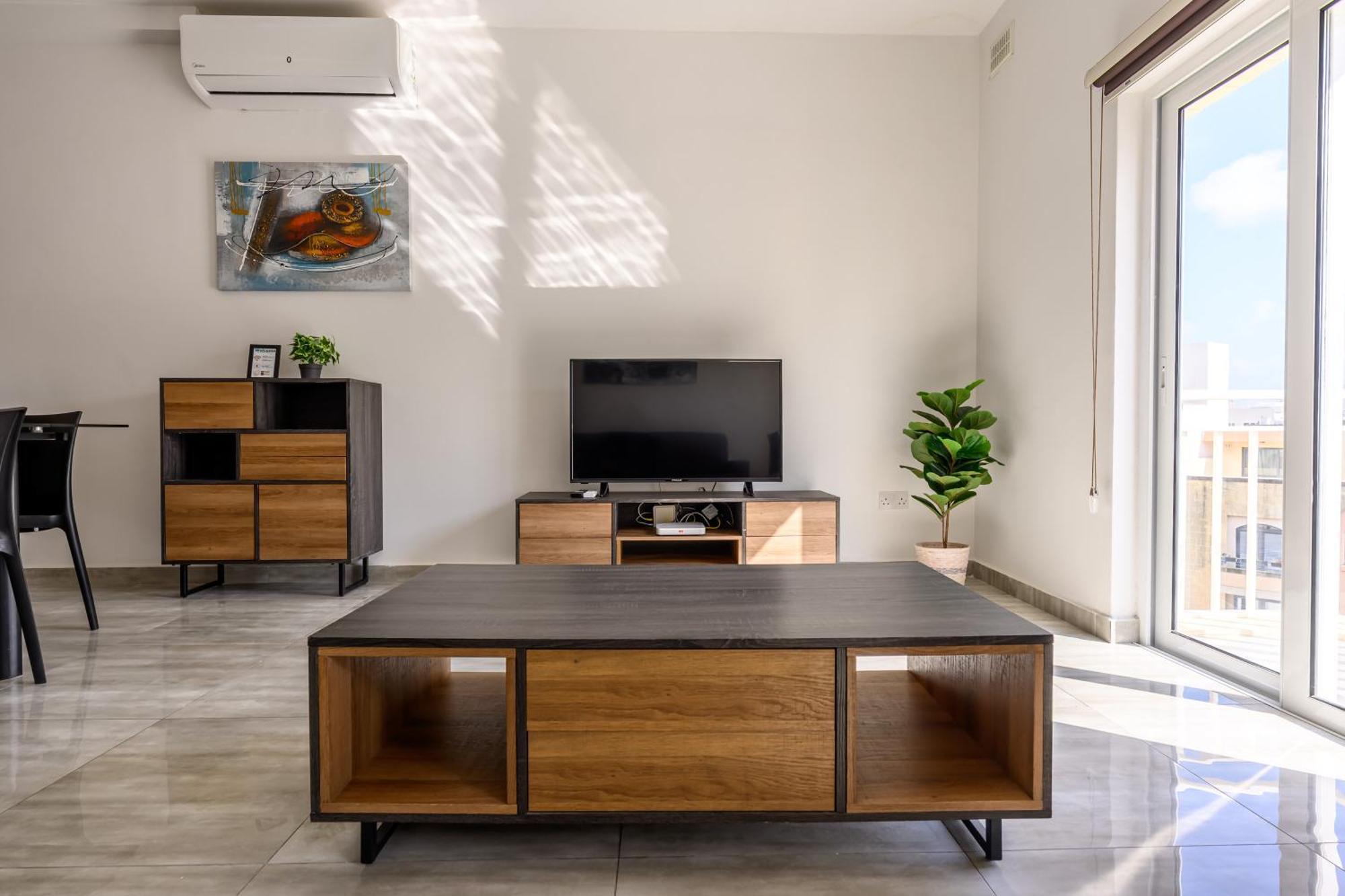 F11 1, Private Double With Private Bathroom In Shared Flat *